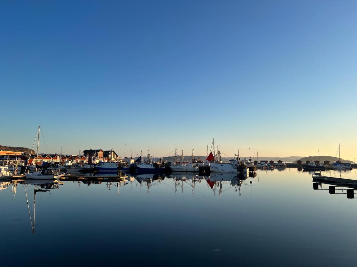 Stroemstad Laegenhet Naera Hav Och Stad Exterior foto